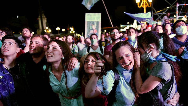  Crónica internacional - Legalización del aborto en Argentina: "Significa un gran avance para todas las mujeres de la región" - Escuchar ahora