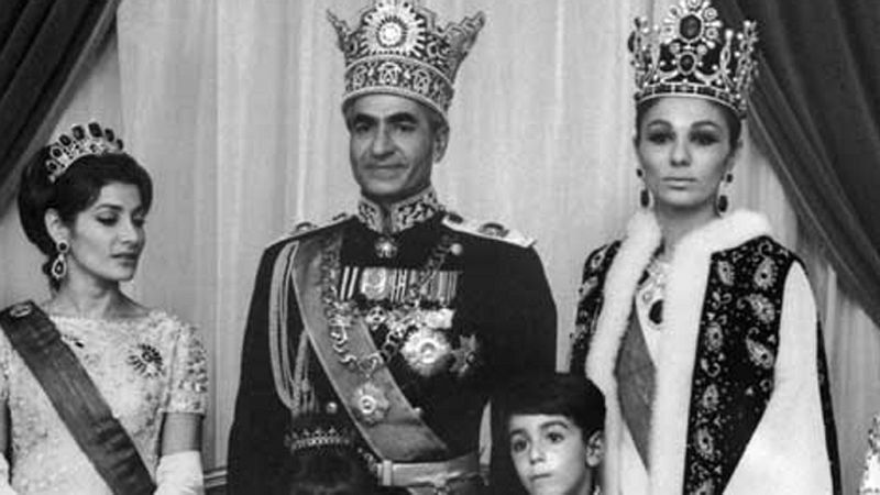 Documentos RNE - La caída del sha - Documentos RNE | Escuchar