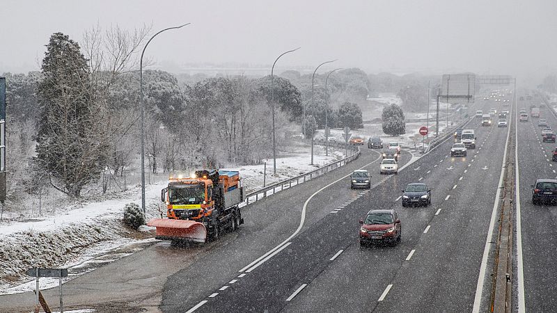 24 horas - Camionero: "Me he visto en muchas, pero no como ésta" - Escuchar ahora