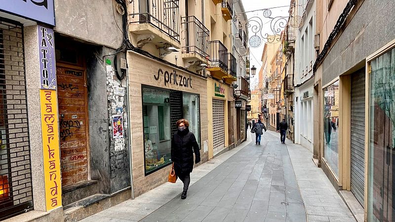 14 horas - Extremadura es la comunidad con la tasa más alta de contagios: "Los ciudadanos deben autoconfinarse" - Escuchar ahora