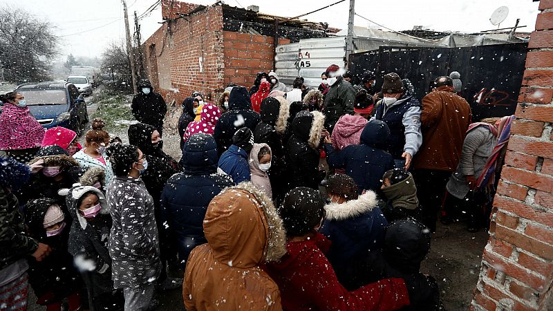  Las mañanas de RNE con Íñigo Alfonso - 4.000 personas siguen sin luz en la Cañada Real, Madrid - Escuchar ahora