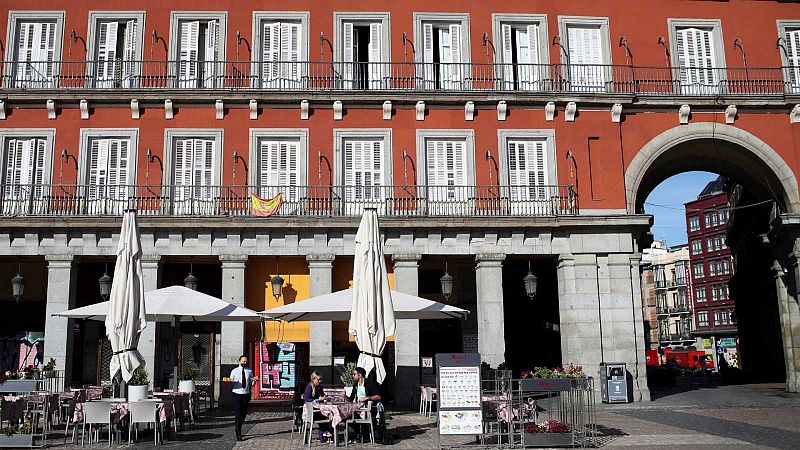 14 horas - Madrid adelanta el toque de queda a las 11 de la noche y cierra la hostelería a las 10 - Escuchar ahora
