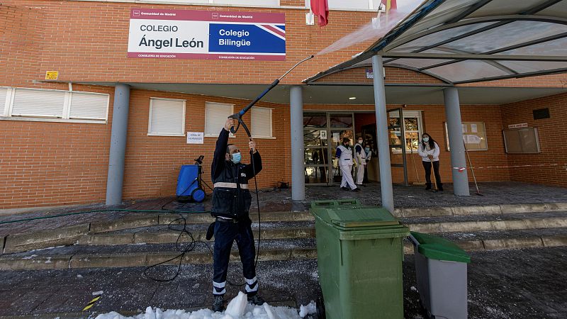 14 horas - Madrid aplaza al miércoles la vuelta a las clases por la nieve - Escuchar ahora