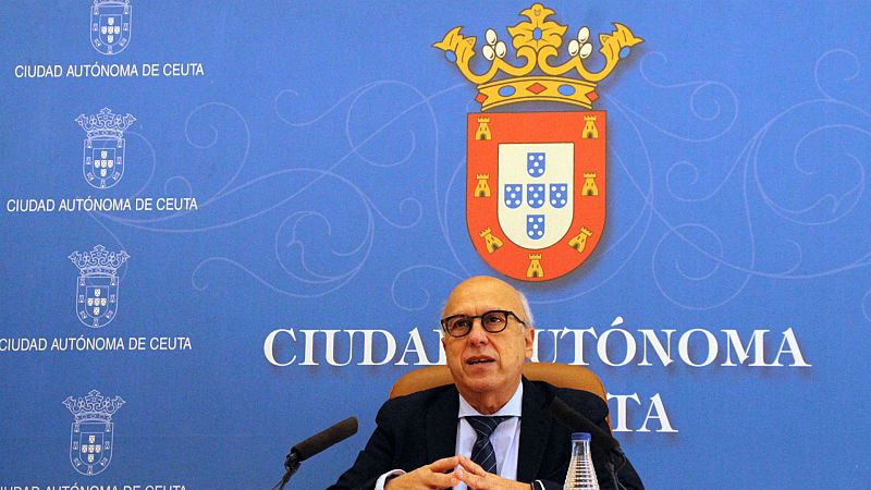  14 horas - El consejero de Sanidad de Ceuta también se vacunó de la COVID - Escuchar ahora