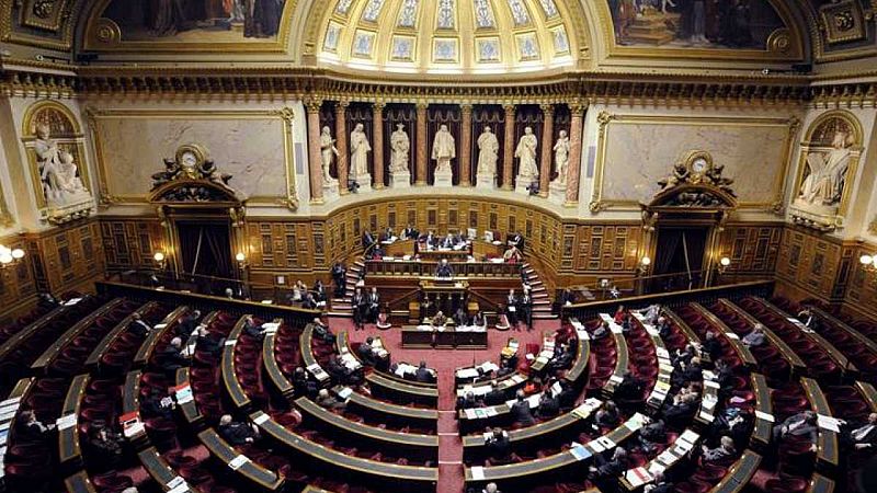 Boletines RNE - Francia aprueba el proyecto de ley que crea un nuevo delito sexual para castigar abusos a menores - Escuchar ahora
