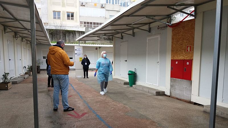 14 horas Fin de Semana - Portugal celebra elecciones en pleno confinamiento con previsión de una alta abstención - Escuchar ahora