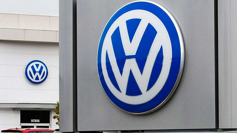 Boletines RNE - Volkswagen, condenada a pagar 16 millones de euros por el caso 'Dieselgate'  - Escuchar ahora