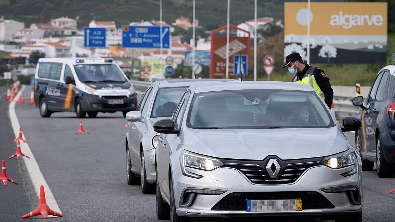 Las mañanas de RNE con Íñigo Alfonso - El impacto de las restricciones de movilidad con Portugal: "Es como si no pudieras cruzar del barrio de Salamanca a Chamberí" - Escuchar ahora