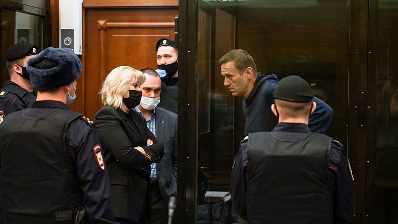 Boletines RNE - Navalny, condenado a tres años y medio de cárcel  - Escuchar ahora