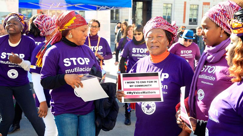 14 horas Fin de Semana - Las organizaciones alertan de que los casos de mutilación genital femenina han aumentado con la pandemia - Escuchar ahora