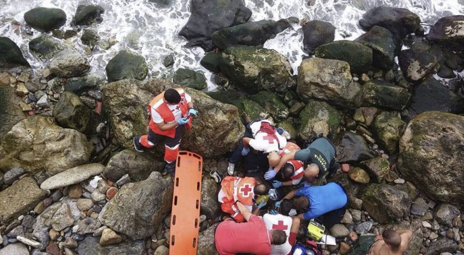 Boletines - 7 años de la tragedia de El Tarajal. 15 muertos tratando de alcanzar la playa - Escuchar ahora