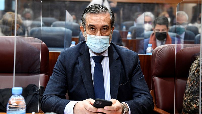 14 horas - Enrique López asegura que no hizo de intermediario del PP con Bárcenas: "Me limité a presentar a dos conocidos" - Escuchar ahora