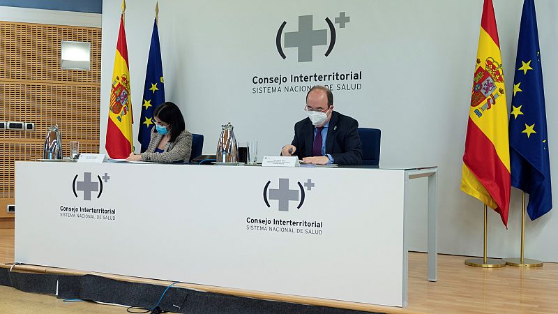 24 horas - Sanidad vacunará con AstraZeneca a los menores de 55 años a la espera de más resultados clínicos - Escuchar ahora