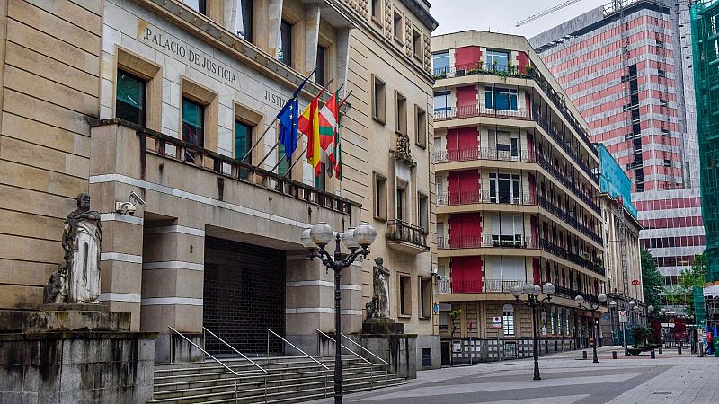 14 horas - El Gobierno vasco estudia pedir la recusación del juez que ordenó reabrir la hostelería tras menospreciar a los epidemiólogos - Escuchar ahora