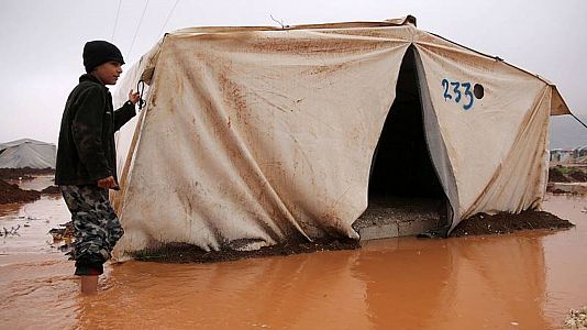 Reportajes 5 continentes - Reportajes 5 Continentes - En Idlib, los desplazados sirios a la intemperie - Escuchar ahora 