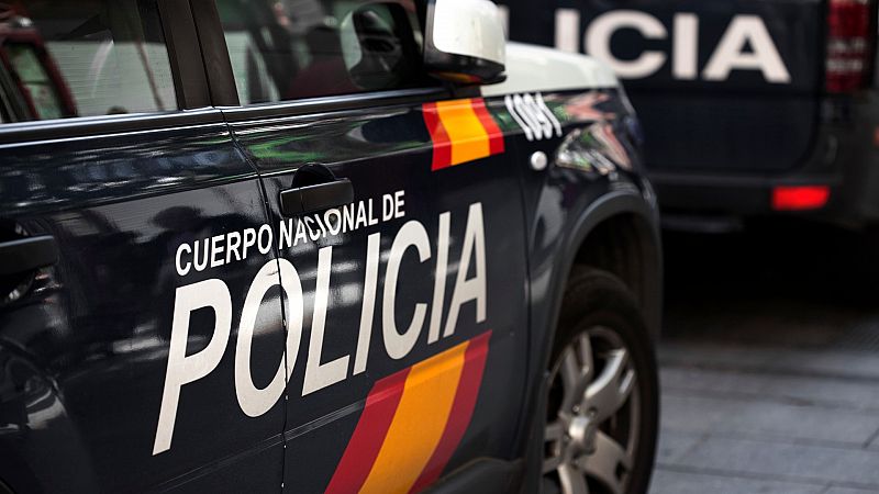 14 horas Fin de Semana - Detenidos dos policías implicados en una paliza a un hombre y su hija en Linares - Escuchar ahora