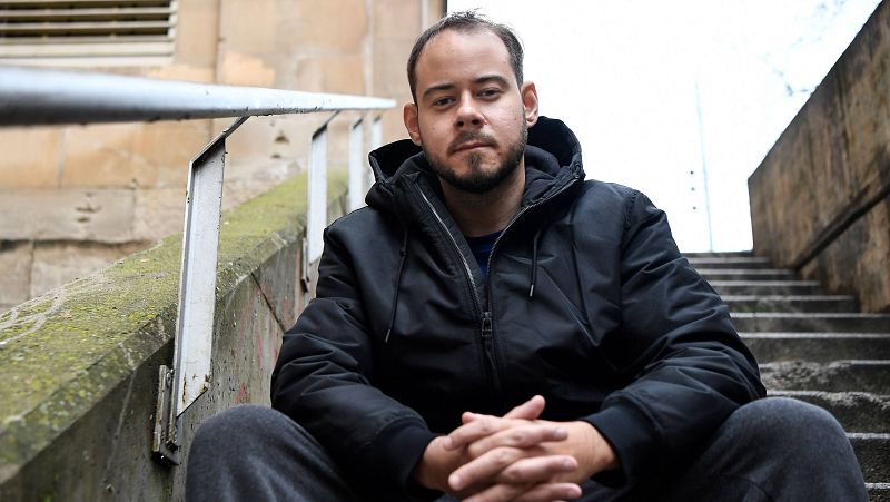  Boletines RNE - Hasel se encierra en la Universidad de Lleida tras finalizar el plazo para ingresar voluntariamente en prisión - Escuchar ahora