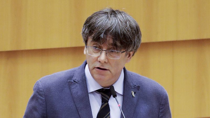  14 horas - Un informe del Parlamento Europeo propone levantar la inmunidad parlamentaria a Puigdemont, Ponsatí y Comín - Escuchar ahora
