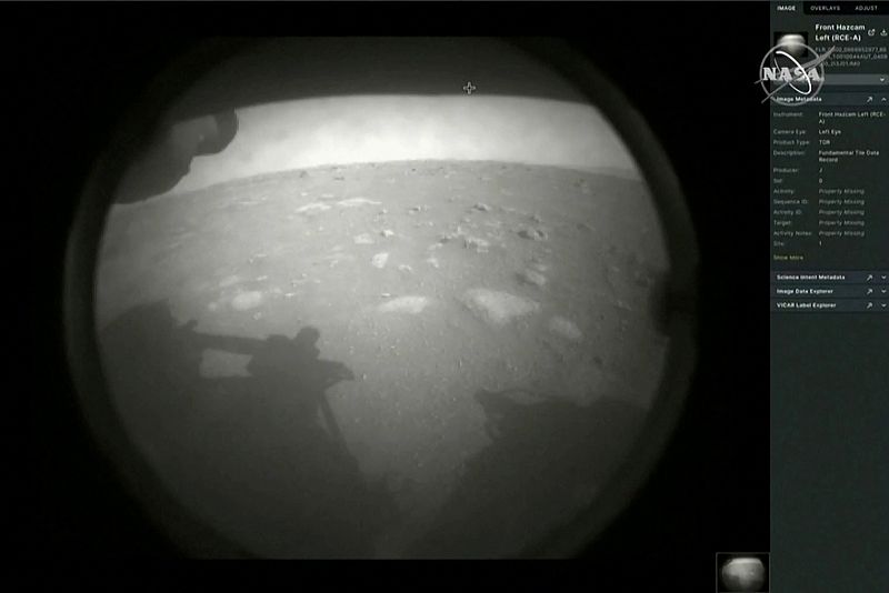 Las mañanas de RNE con Íñigo Alfonso - Primeras imágenes de la sonda Perseverance de la superficie de Marte - Escuchar ahora