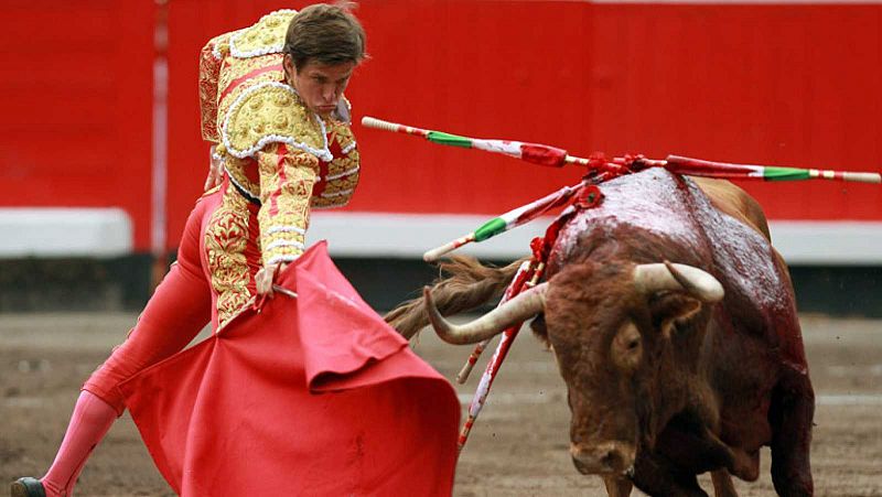 14 horas - El Tribunal Supremo establece que la faena de un torero no puede registrarse como obra de propiedad intelectual - Escuchar ahora