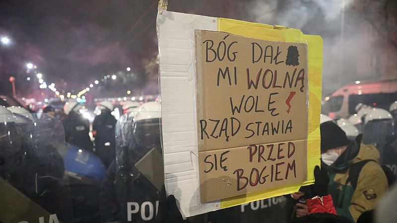 Las mujeres lideran las protestas de quienes defienden más calidad democrática