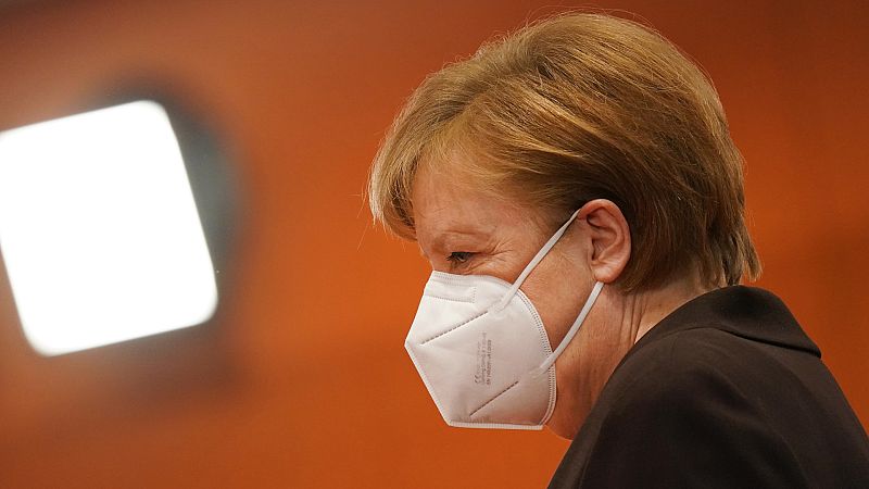 24 horas - Los 27 tendrán un documento sanitario que facilite los viajes en verano - Escuchar ahora