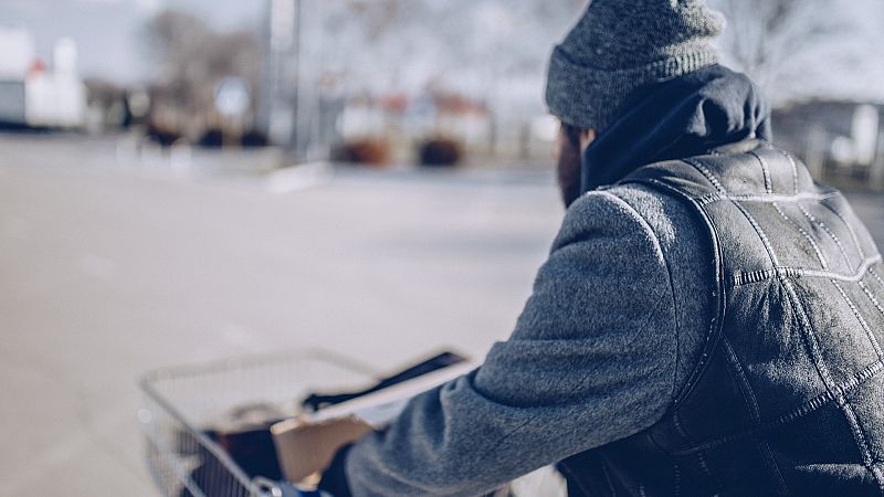 Más cerca - Diseño para mejorar la calidad de vida de personas sin hogar - Escuchar ahora