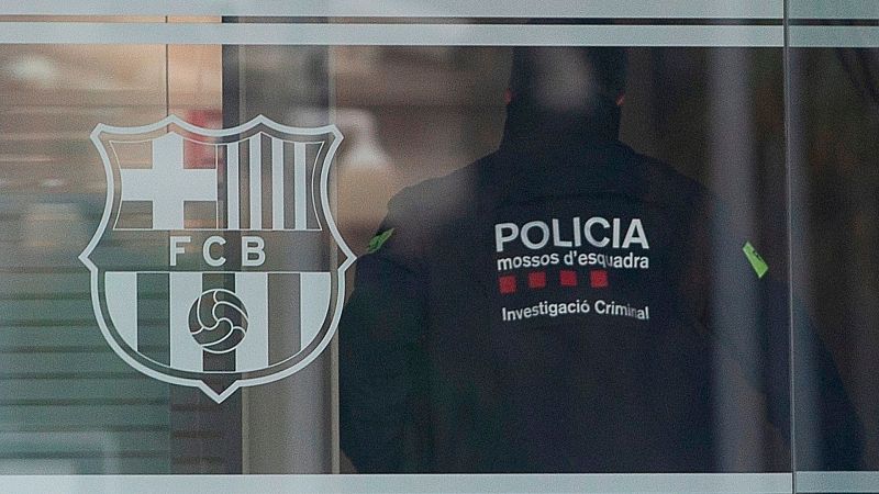  Boletines RNE - Bartomeu queda en libertad con cargos tras negarse a declarar - Escuchar ahora