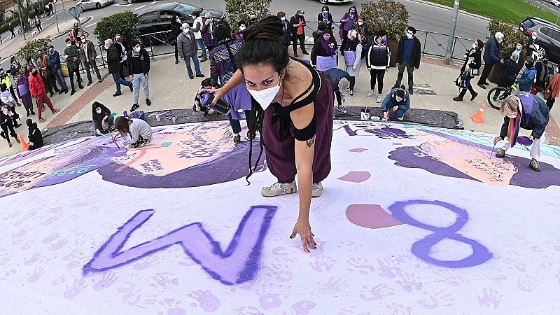 14 Horas Fin de Semana - Firma: un mural de grandes mujeres vandalizado  - Escuchar ahora