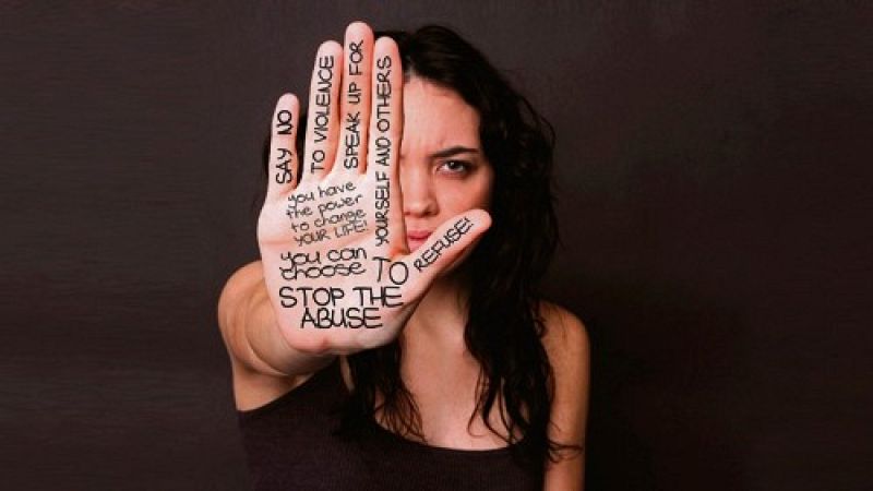 La pandèmia agreuja les agressions sexuals a l'entorn famíliar 