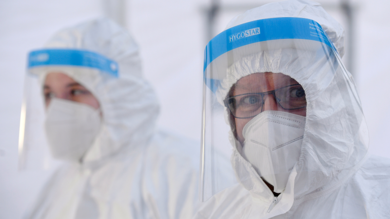 Reportajes 5 continentes - Un año de pandemia de coronavirus en el mundo . Escuchar ahora