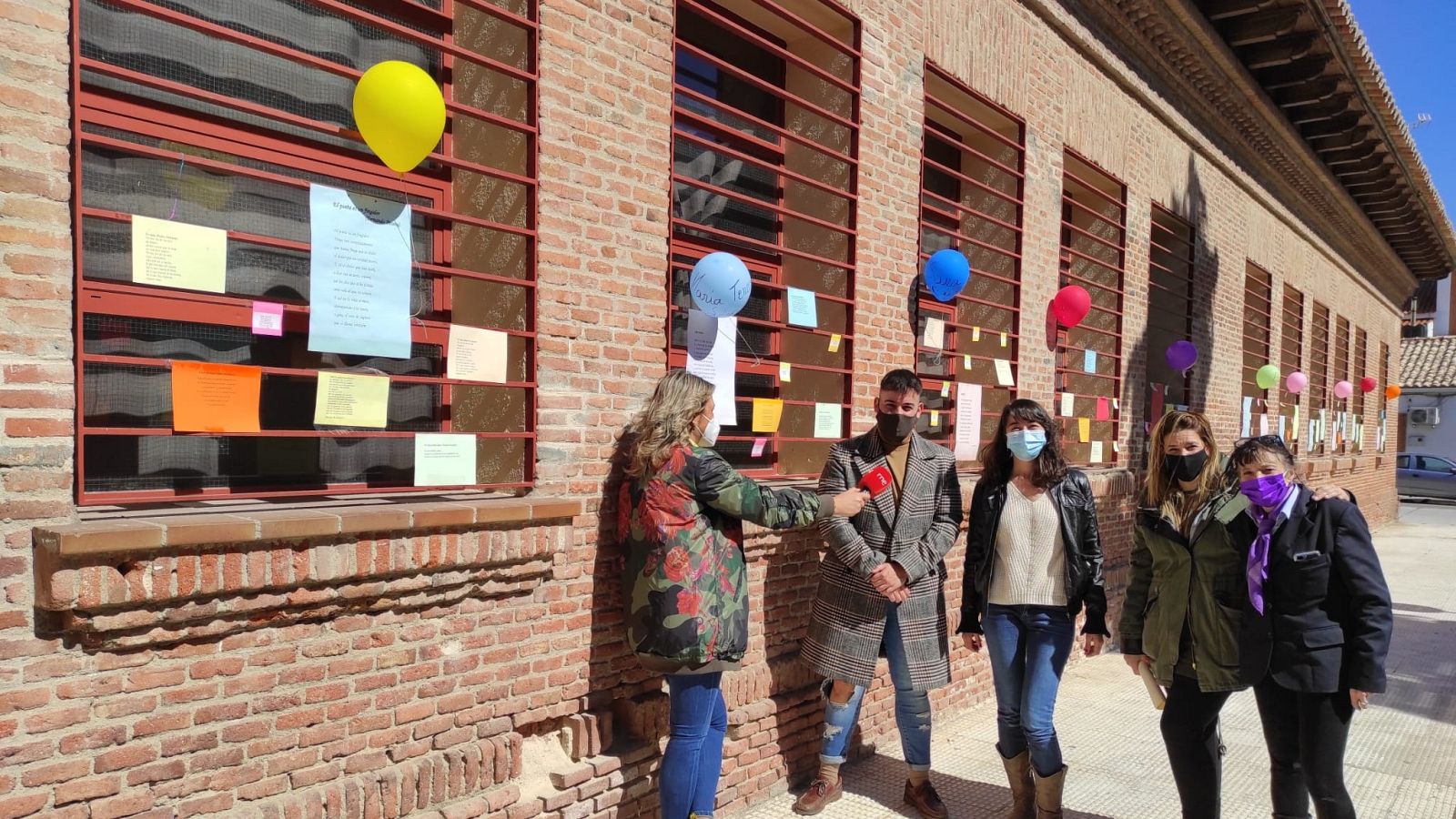  Más cerca - Los vecinos de Parla celebran el Día Mundial de la Poesía - Escuchar ahora