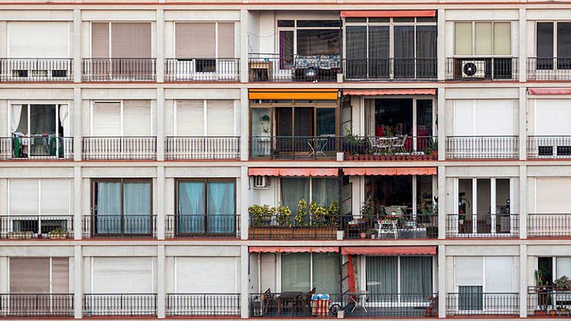  Boletines RNE - Ábalos propone bonificar a los que rebajen los alquileres pero no regular los precios - Escuchar ahora