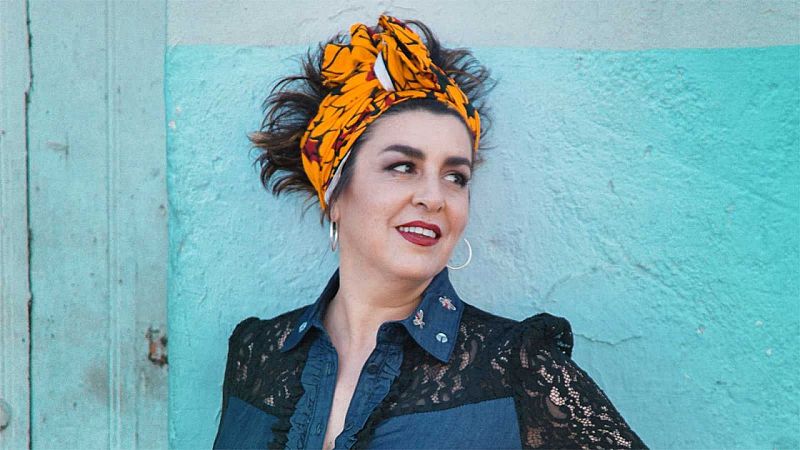 Tarde lo que tarde - Amparanoia nos contagia su Himnopsis colectiva - Escuchar ahora