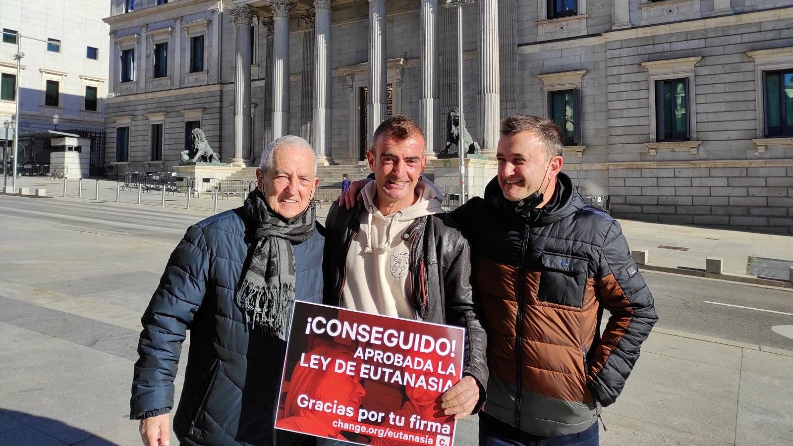  Más cerca - Ley de eutanasia; el broche final a una larga lucha - Escuchar ahora