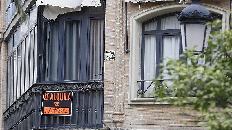 14 horas Fin de Semana - El precio del alquiler repercute en la economía doméstica: "Todo ese dinero no se lo lleva la panadería" - Escuchar ahora