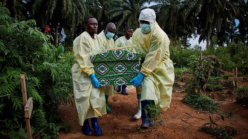  Las mañanas de RNE con Íñigo Alfonso - Cruz Roja alerta de brotes de Ébola en Guinea y República Democrática del Congo - Escuchar ahora