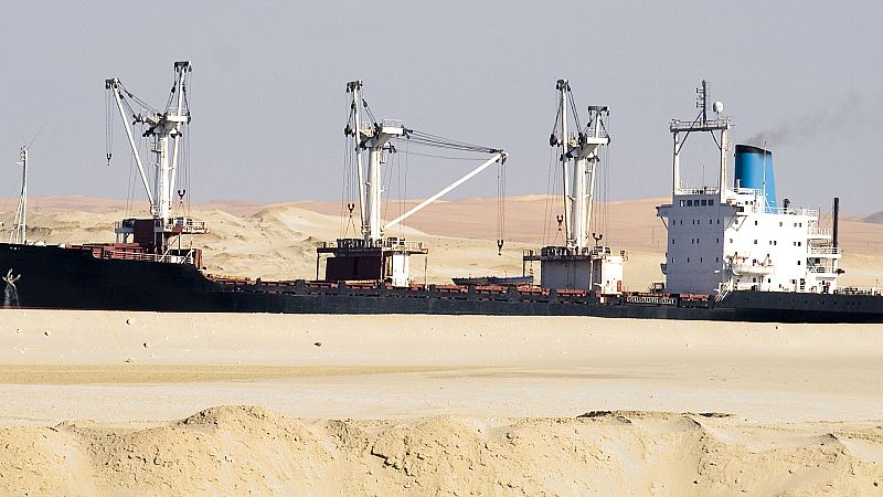  Más cerca - El atasco del Canal de Suez - Escuchar ahora