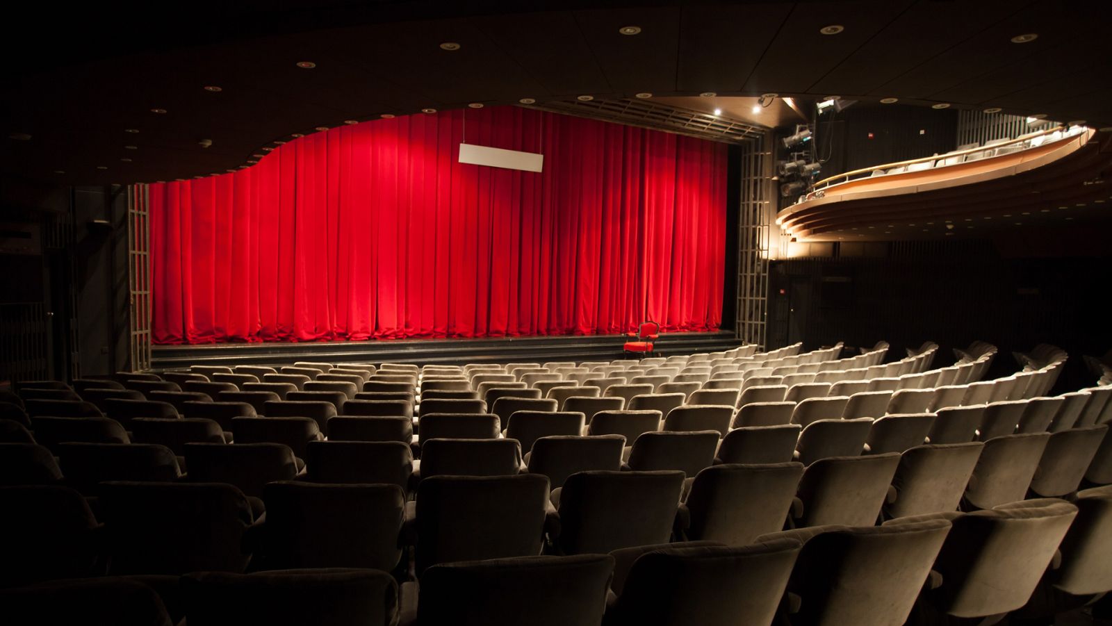 14 horas Fin de Semana - ¿Cuál es la relación entre la radio y el teatro? - Escuchar ahora