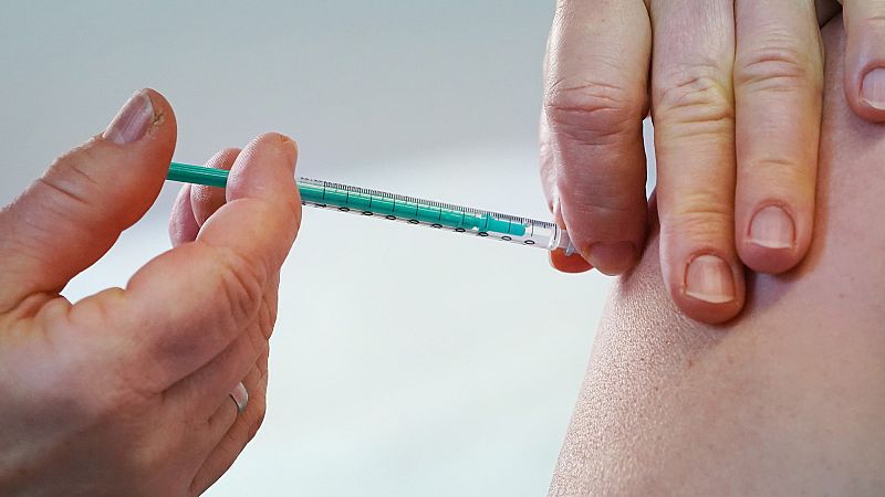 14 horas - El mundo se vacuna a varias velocidades - escuchar ahora 