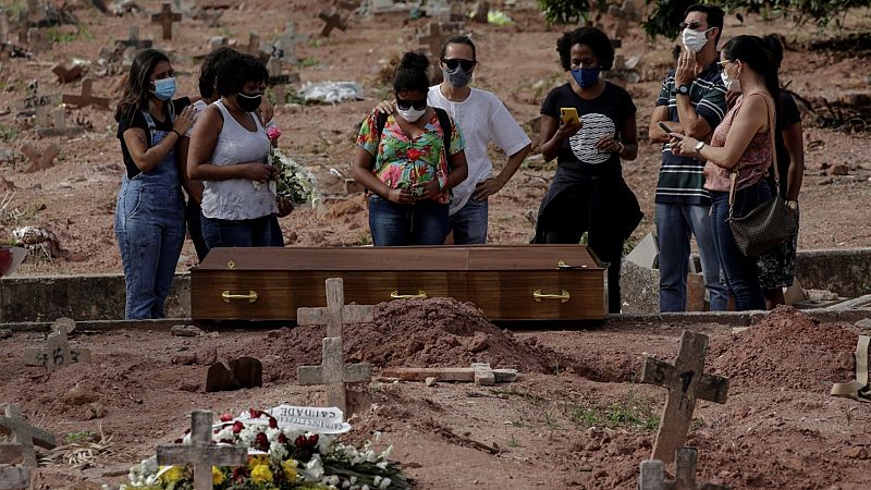 14 horas - Esther Solano, Universidad de Sao Paulo: "Los militares siguen a una con Bolsonaro" - escuchar ahora 