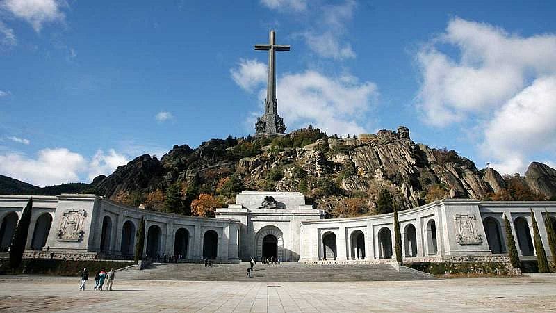 De boca a orella - Fosses del Valle de los Caídos