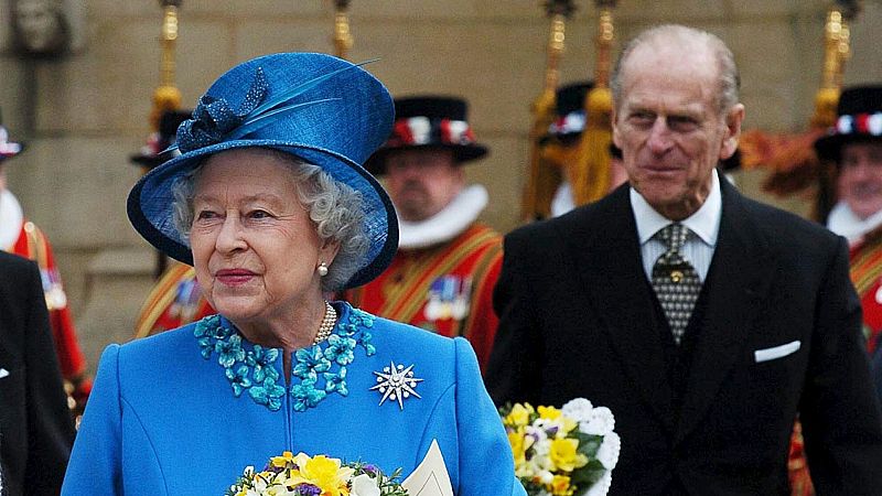 Más cerca - El duque de Edimburgo, siempre un paso por detrás de Isabel II - Escuchar ahora