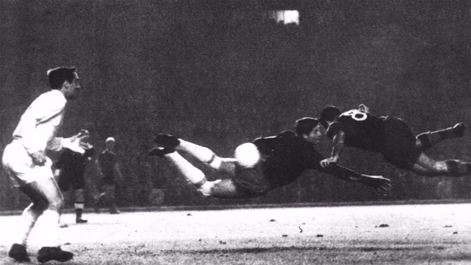 Tablero deportivo - La Biblioteca de Líbero: "Las fotografías más icónicas del clásico" - Escuchar ahora