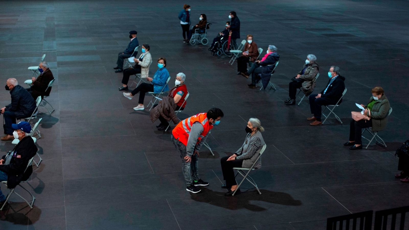 14 horas - La vacuna de una sola dosis de Janssen será para las personas de 70 a 79 años - Escuchar ahora