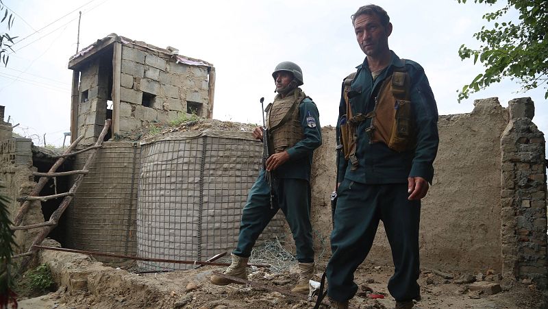  14 horas - Afganistán: la población teme la vuelta del fundamentalismo tras dos décadas de guerra  - Escuchar ahora