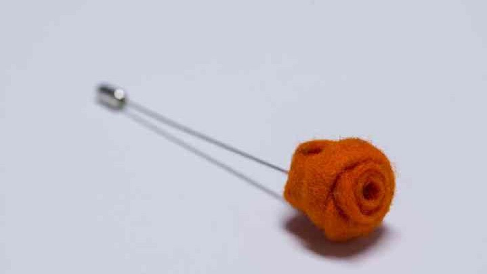 'Amics de la Gent Gran' porta 1.500 roses a les persones que viuen soles