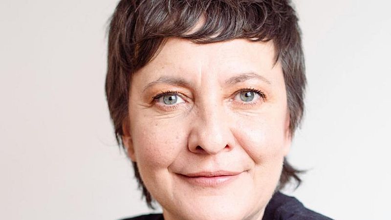 20 entrevistas de humor y una más, desesperada - Eva Hache - Escuchar ahora