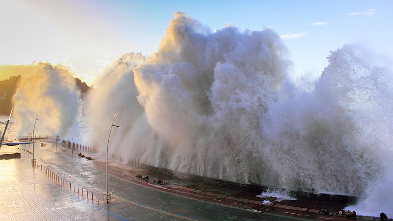 A golpe bit - Los peligros de tsunami en España - 27/04/21 - escuchar ahora