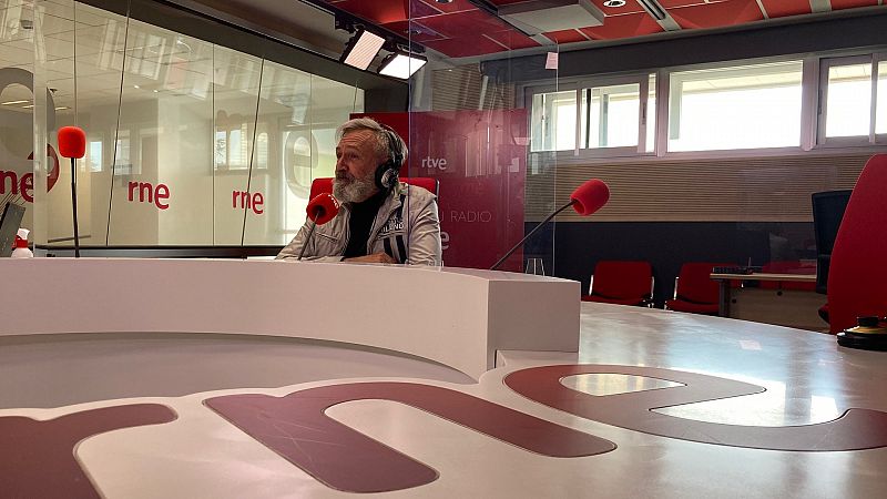 Tarde lo que tarde - R.Sánchez. "Lobo-hombre en París ha envejecido muy bien" - Escuchar ahora